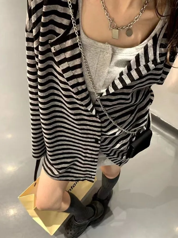 

Черное полосатое пальто с длинными рукавами Y2k, свободный кардиган средней длины, весенний однобортный тонкий топ для женщин