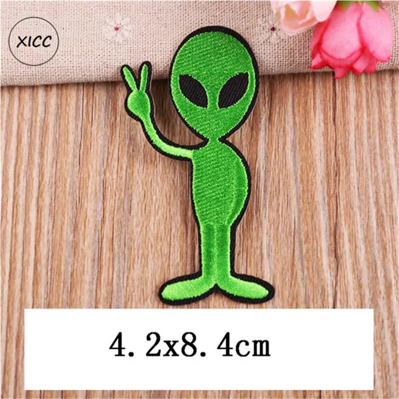 ET UFO verde distintivi alieni amico ricamo ferro sulle toppe grandi occhi alieni adesivi Applique per vestiti decorazioni fai da te