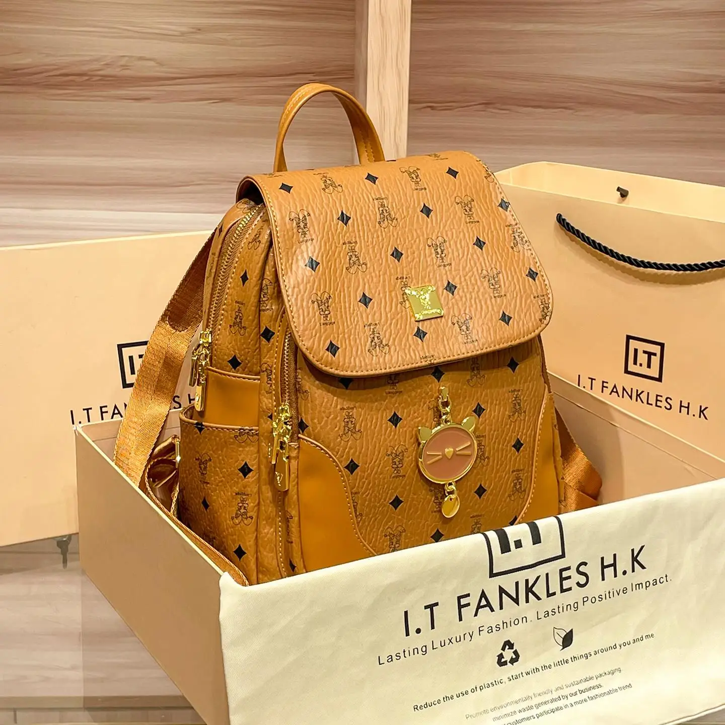 sac-a-dos-de-banlieue-pour-femme-de-marque-hong-kong-grande-capacite-leger-a-double-bandouliere-style-decontracte-et-simple