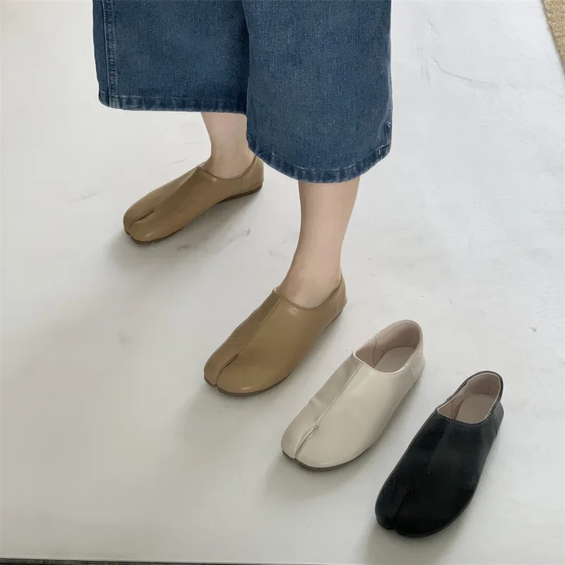 New Ninja Split Toe Women Flats Tabi Shoes Shallow Lazy Slip-On Slingback Mules Pig Hoof Shoes Woman Loafers Chaussure Femme