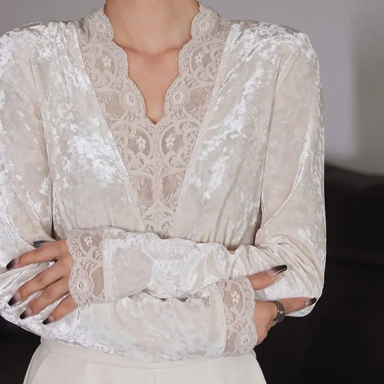 

Women's French Lace Spliced Velvet V-Neck Slim Fit Stretch Blouse Tops 2025 Autumn Winter Base Layer Long Sleeve T-shirts New