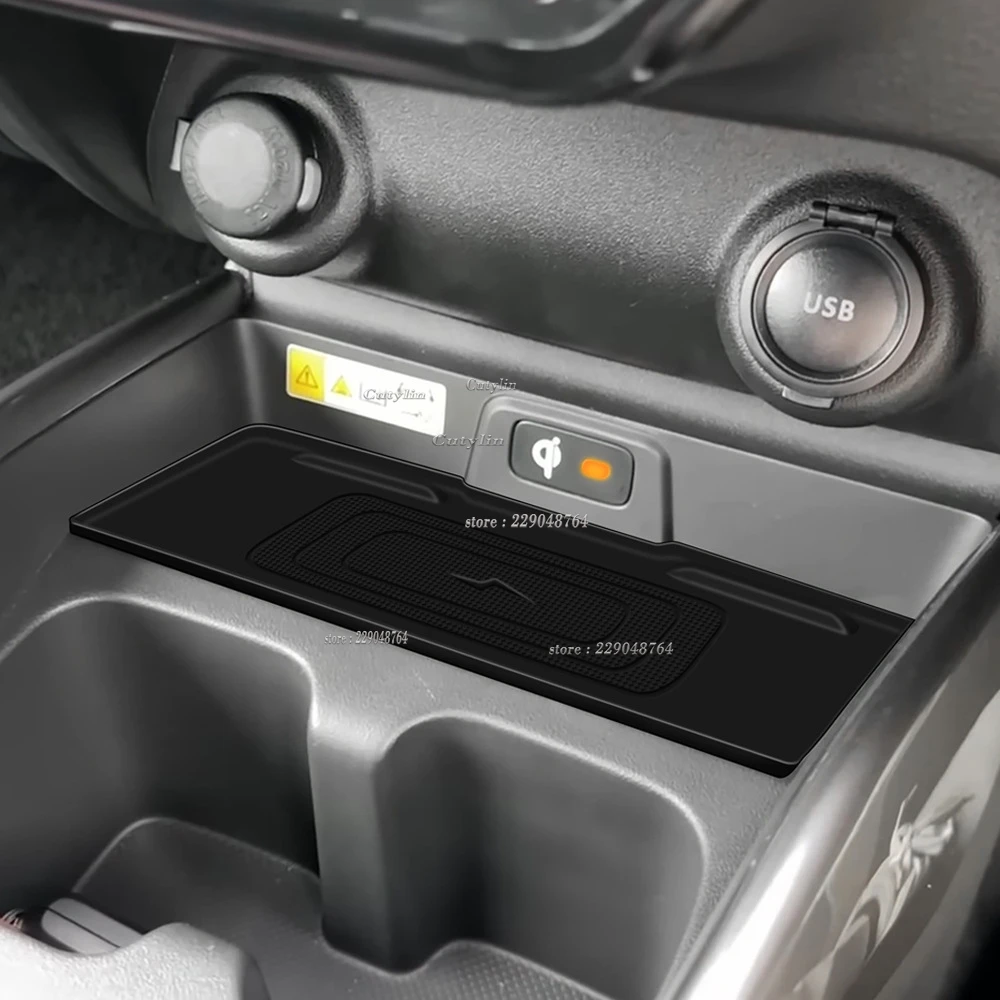 For Suzuki Fronx WDB3S WEB3S 2024 2025 2026 Center Console Wireless Charger Car Silicone Pad Stand Car Accessories