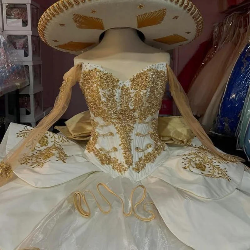 

Золотое платье Quinceanera с открытыми плечами, тюлевая блестящая наклейка, кружевное многослойное платье с бантом, платья de 15, Quinceanera ﻿ Индивидуальный