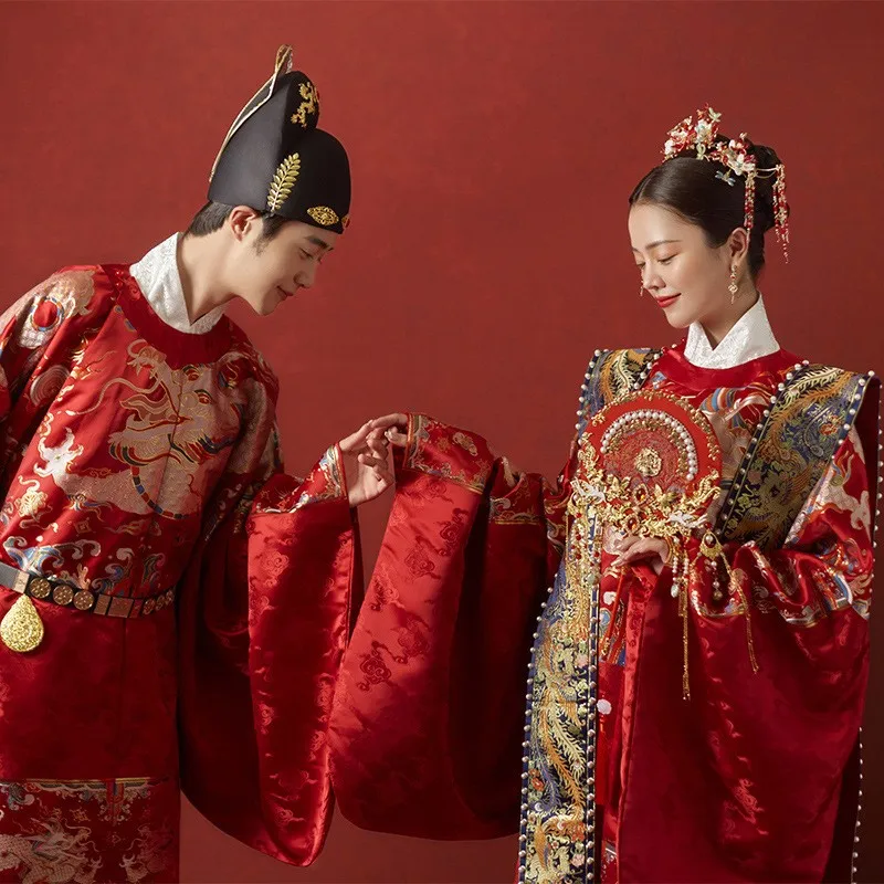 

Chinese-style phoenix crowns and red wedding robes for male couples ancient costume dresses