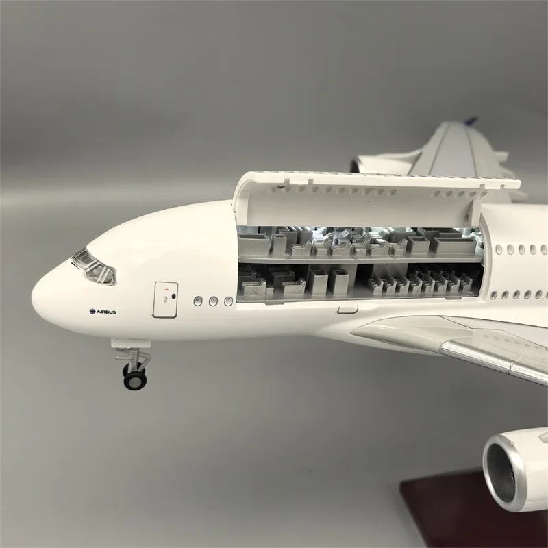 نوع جديد دييكاست نموذج A380 النموذج الراتنج قابل للفتح باب المقصورة طائرة مع ضوء الخطوط الجوية جمع الديكور عرض الهدايا