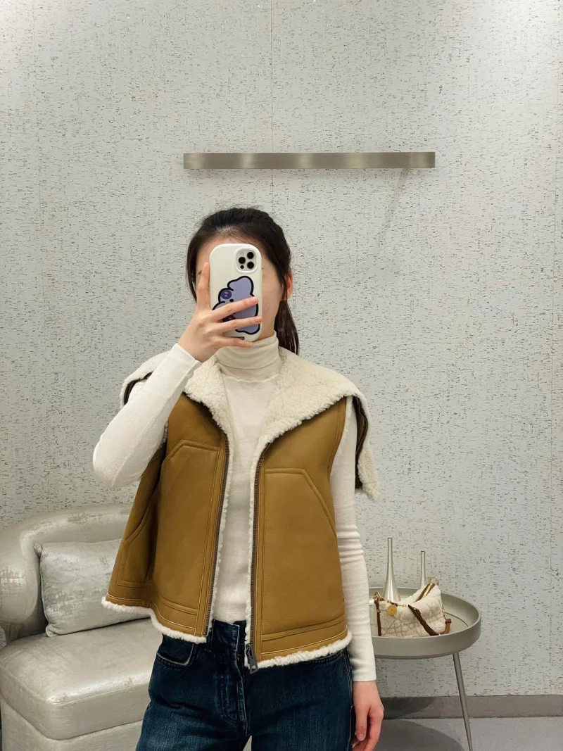 2024 Autumn/Winter New Women's Vest Fashion Exquisite Deer Skin Velvet Navy Style Shawl Short Wool Lamb Two Sided Coat