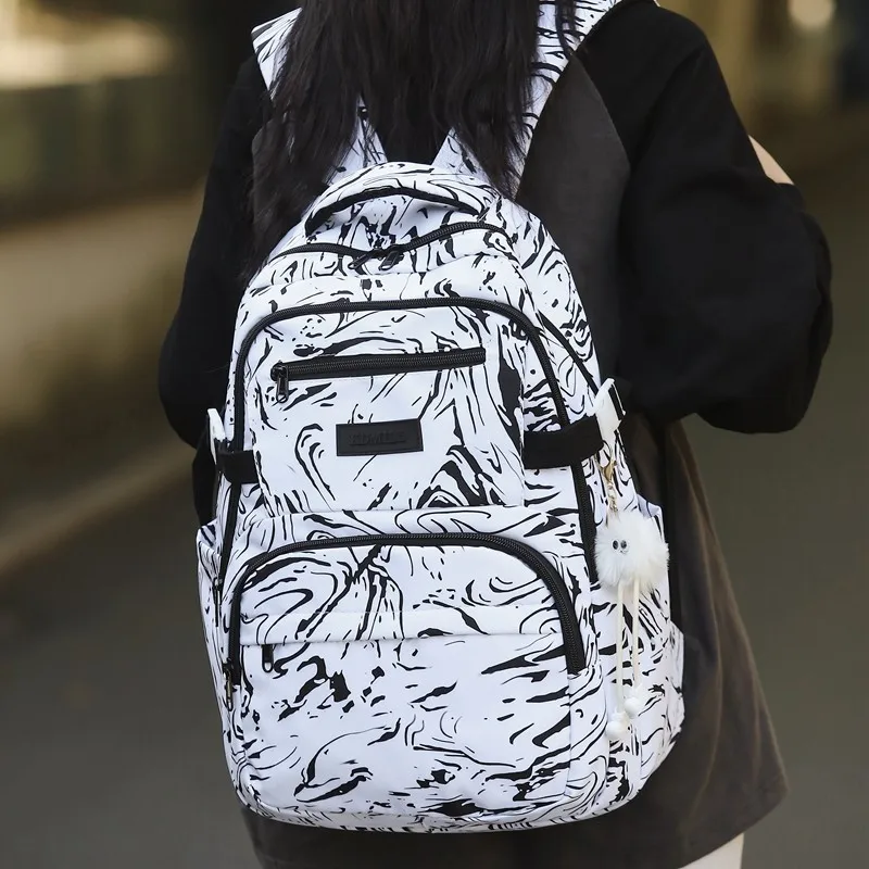 

Новый женский рюкзак, легкие дорожные рюкзаки с принтом граффити для женщин, сумка для ноутбука, большой вместительный школьный рюкзак для девочек