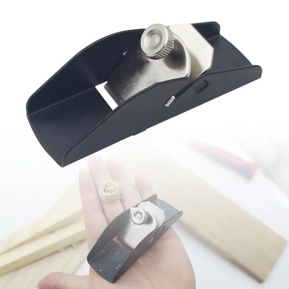 Herramienta para picar, cepilladora de carpintería, proyectos de bricolaje, diseño compacto de fondo negro, cuchillas de acero endurecido, diseño ligero