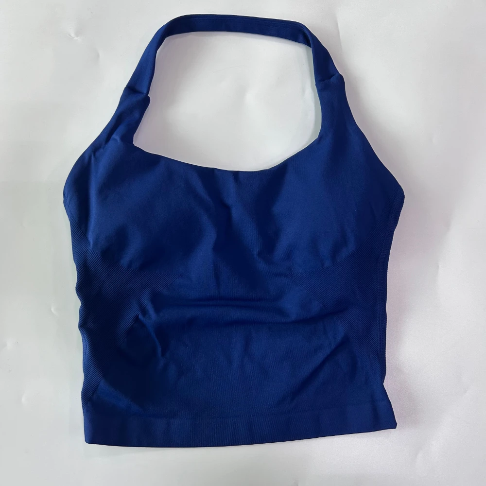 Geen logo Naadloze haltertop Backless Longline Strappy gewatteerde gymtop Dames Ingebouwde beha Afneembare cups Activewear Yoga tanktops