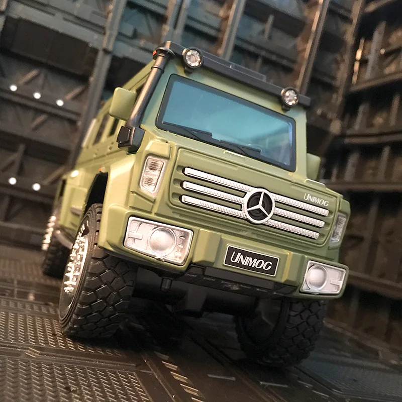 Simular Mercedes-Benz Unimoc U5000, coche en miniatura de aleación para niño, vehículo todoterreno acústico-óptico, juguete adecuado para colección