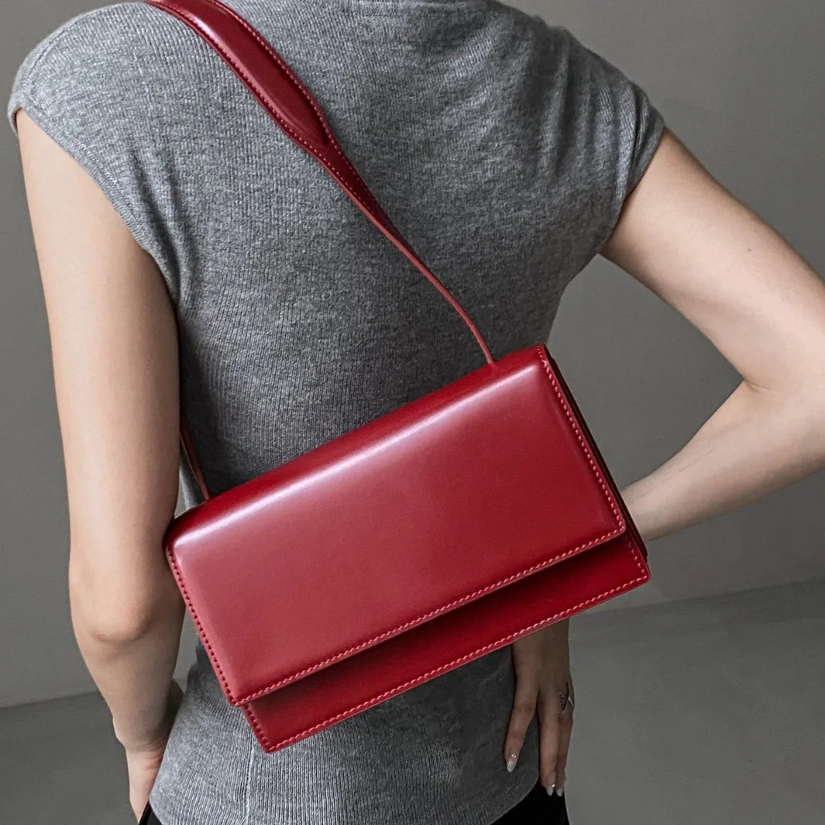 

FIRMRANCH Retro Commuting Simple Solid Color Organ Small Square Bag Women's One Shoulder Underarm Bag High Quality Cowhide Purse