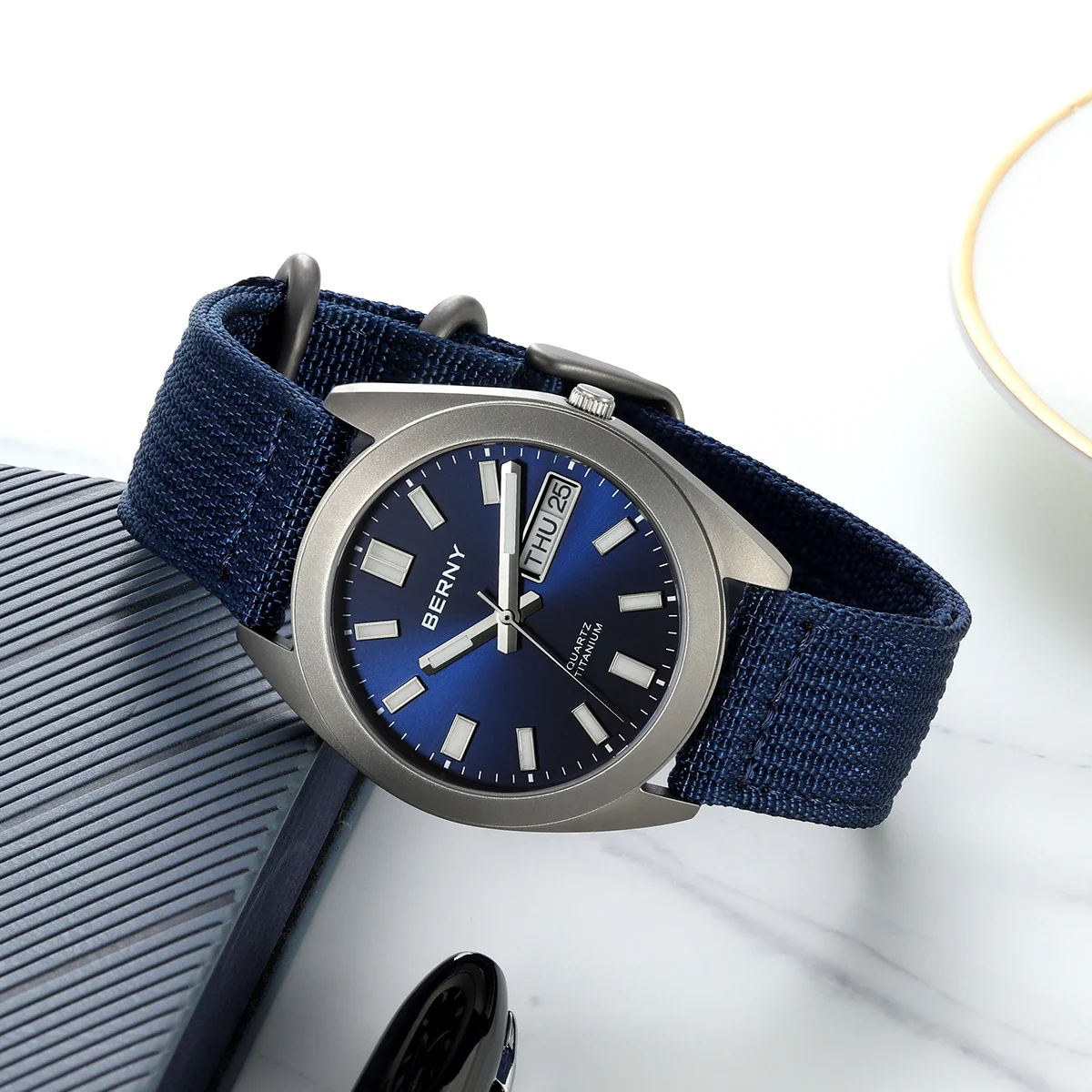 BERNY Titanium Men Watch Supper Luminous Sport Field Quartz Wristwatch Super Luminous Sapphire 100m Waterproof SNXS75 Watches