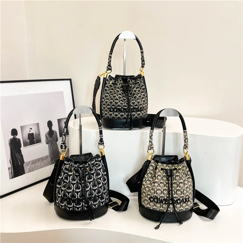 

Новая женская сумка-тоут из ткани в стиле пэчворк — модная сумка-ведро с вышитыми буквами — повседневные сумки через плечо/плечо, стильное повседневное использование