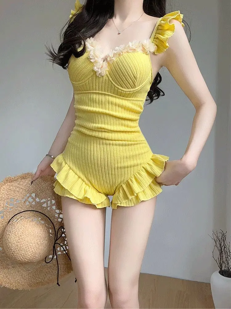 New Arrival Women's Lace Trim One Piece Swimsuit Pastel Colors Halter Neck Tummy Control Bathing Suit for Yoga Beach Resort