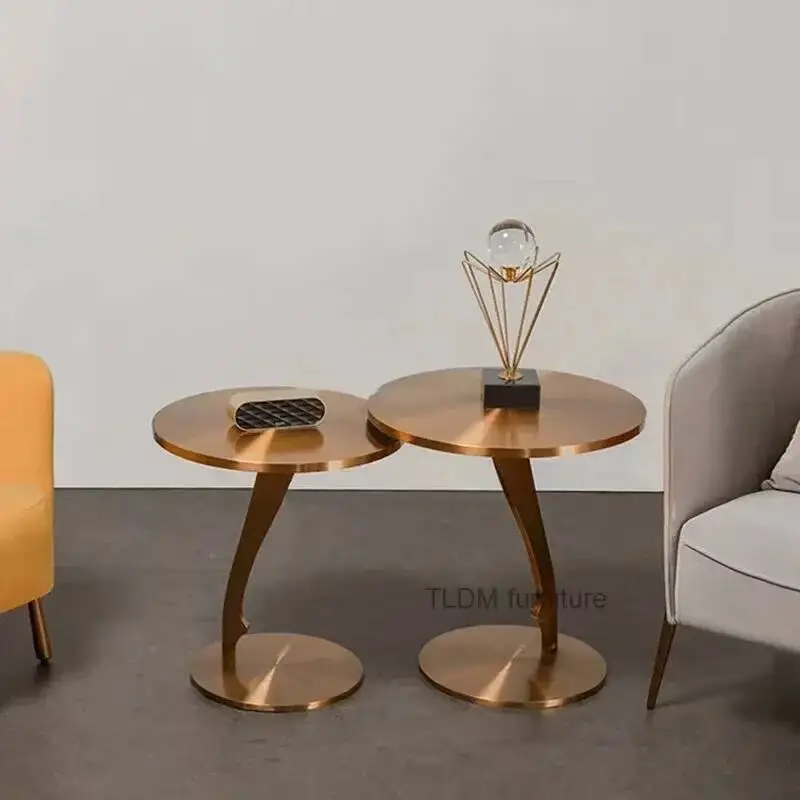 

Стол для квартиры, скандинавский боковой креативный угловой журнальный столик из нержавеющей стали, круглый стол, домашний современный маленький металлический диван, чайный столик Y