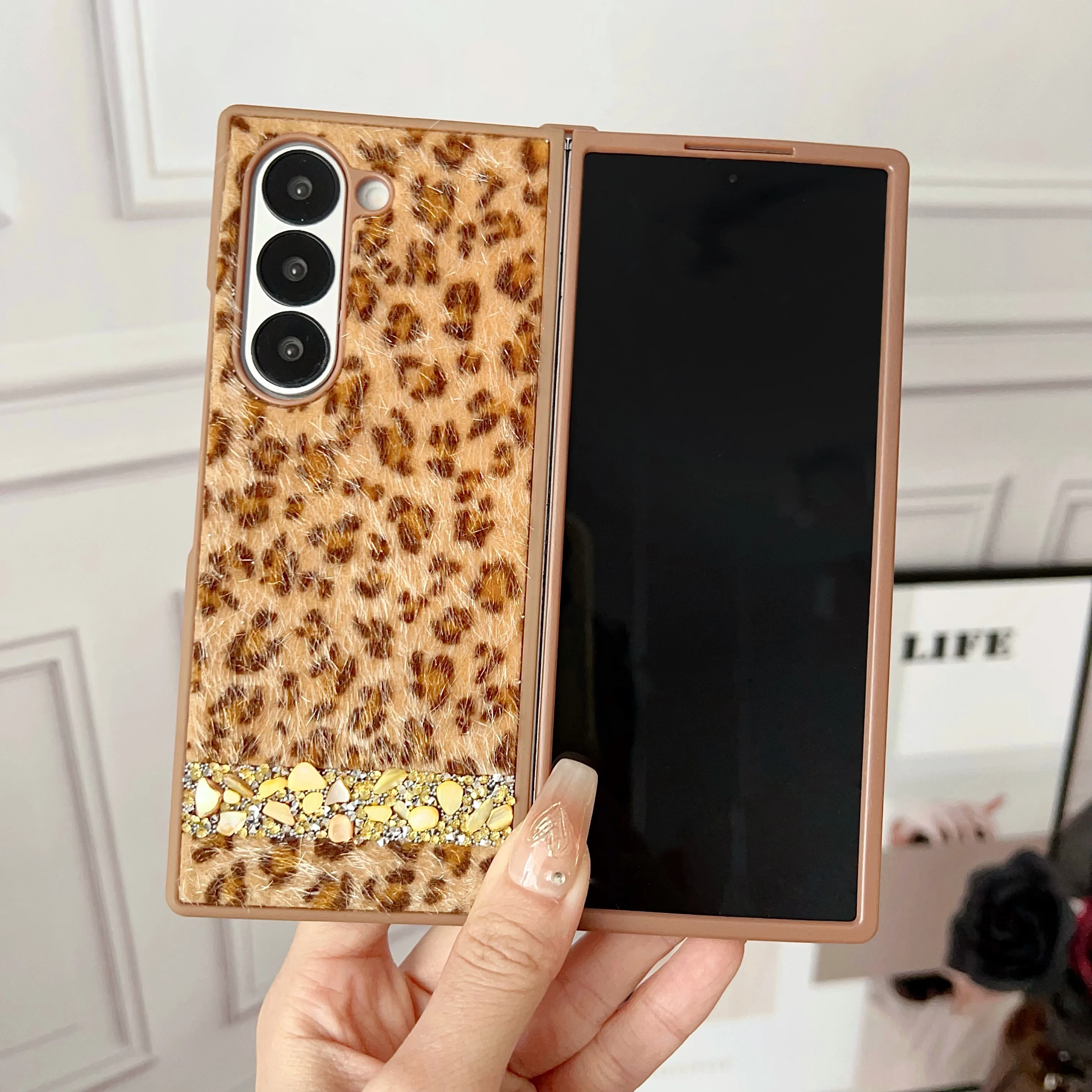

Leopard Print Mink Plush Flash Diamond Spliced Anti-drop phone Case For Samsung Z fold 6/5/4/3 All-inclusive Protective Cover