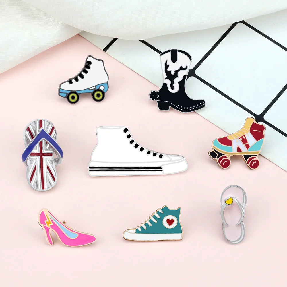 Zapatos de lona esmaltados, colección de alfileres, botas, tacones altos, patines, zapatillas, broches, bolsa de ropa, insignias de botón, joyería para mujer