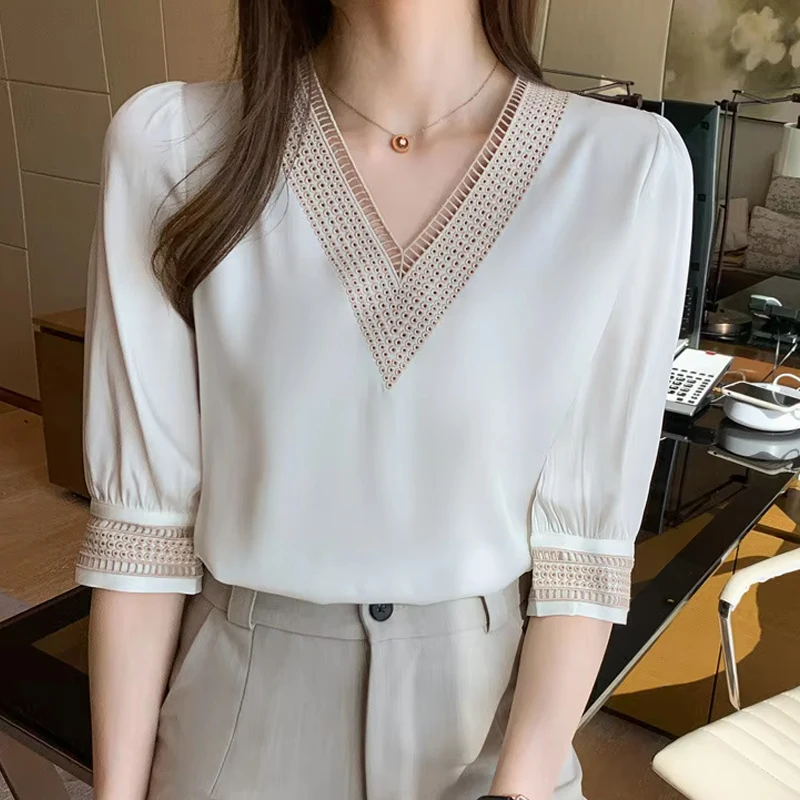 

Fashion Half Sleeve Embroidery Lace White Blouses Women Autumn V-Neck Loose Chiffon Shirt Blusas Office Lady Elegant Tops 13366