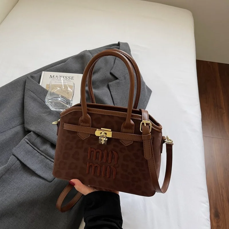 

Luxury Women's Shoulder Bag Made Of Lotus-Patterned Leather Featuring Trendy Paris Casual Daily Style​