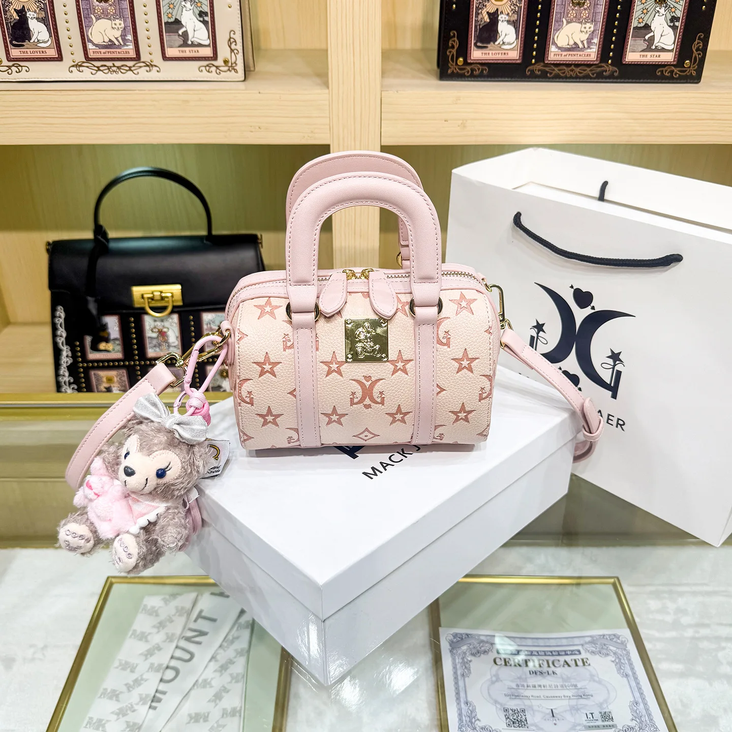 

Trendy Fashionable Shopper Bag For Women Featuring Large Capacity Elegant Leather And Business Leisure Style