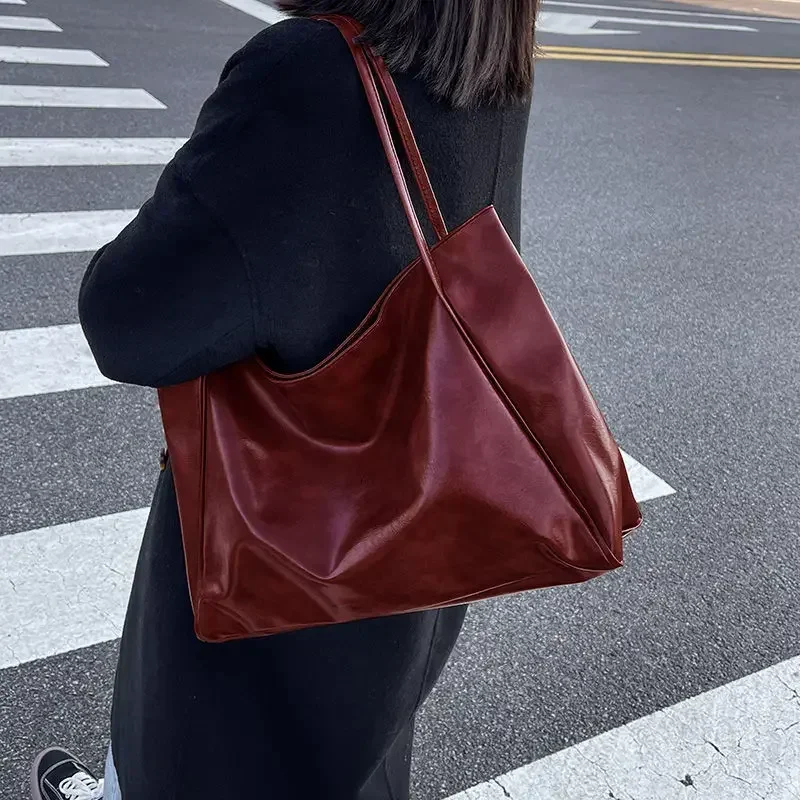 Borsa grande moda donna borsa da donna per pendolari nuova borsa a tracolla in pelle d\'olio cento borse a tracolla per ragazze di grande capacità