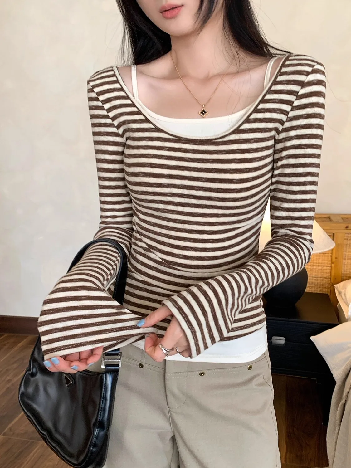 Korean Sle Fake Two-Piece Base irt T-irt Women's Autumn Winter New Inner Match High-End Stripe Design Top