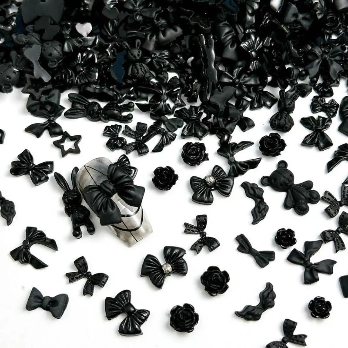 60PCS Random Mixed Resin Y2K Black Series Nail Charms Bulk 3D Punk Bow Bear Rabbit Flower Nail Art Decorations DIY Supplies