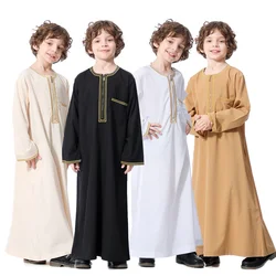 Bambino Dubai 2024 Luxury Kids Boys abbigliamento musulmano da uomo caftano Robes Islamic Ramadan Clothes Arab Man Abaya Pakistan Turkish