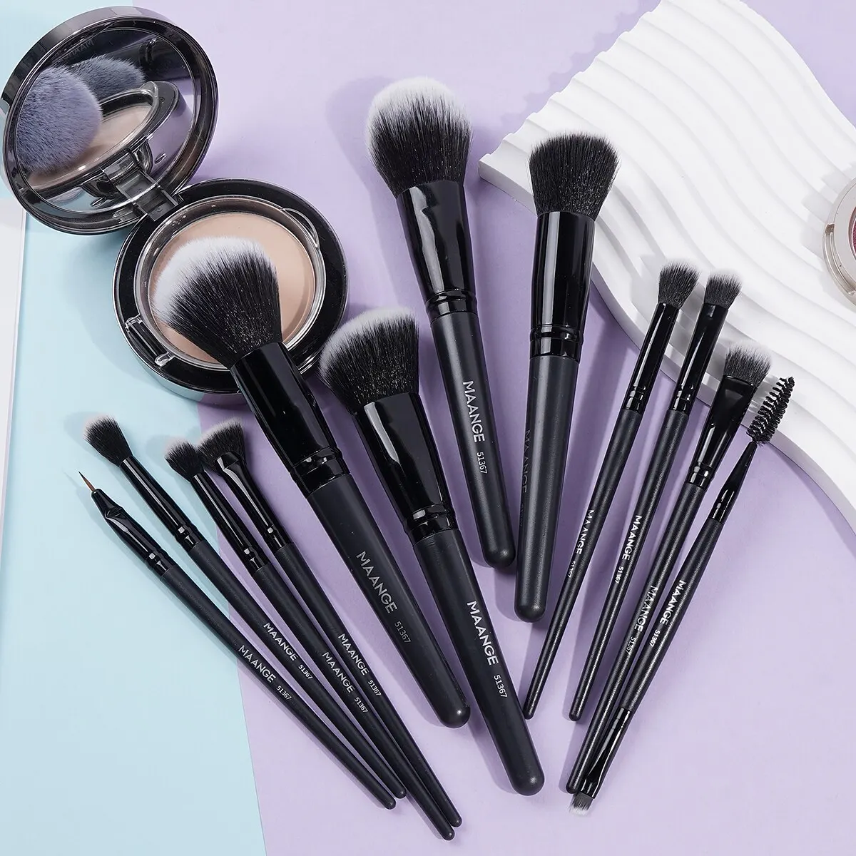 مجموعة فرش وإسفنجات المكياج مكونة من 12 قطعة من مجموعة فرش مكياج لظلال العيون + 3 قطع من فرشاة التجميل ذات الشعيرات الناعمة