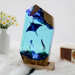 Lámpara de decoración de arte creativo, luz de mesa de resina de organismo del mundo del mar, Manta Ray, buzos, tema de luz nocturna, carga USB