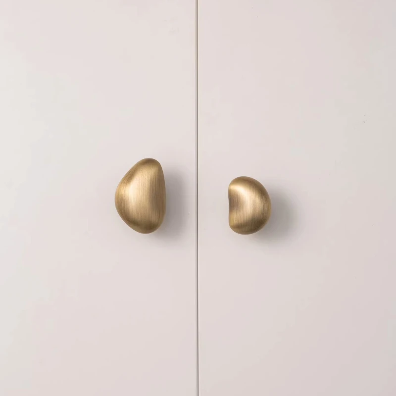 Solid Brass Cabinet Pulls Retro Bronze European Minimalist Irregular Knob for Wardrobe Drawer Cupboard Furniture Hardware