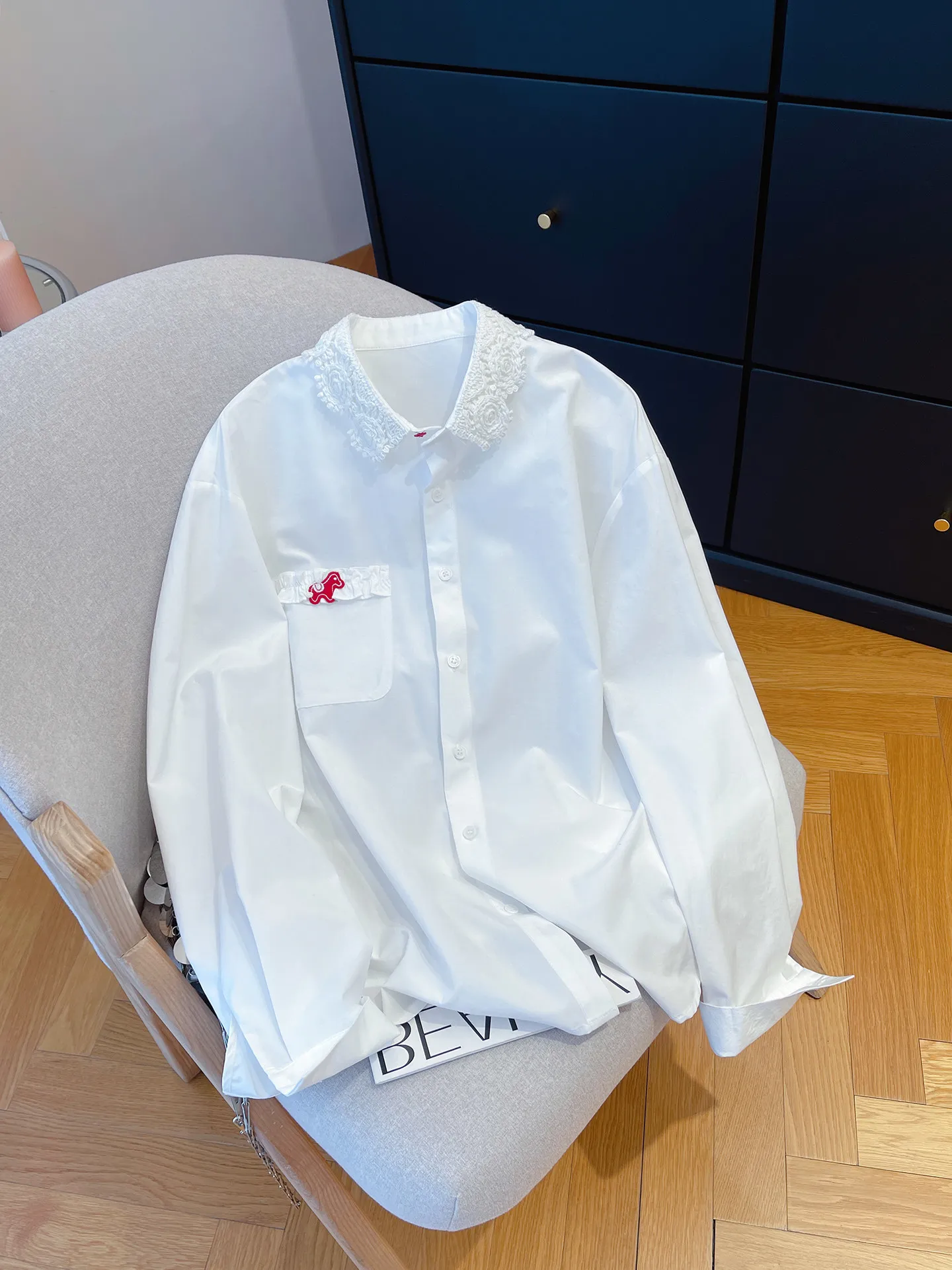 

Белая вышитая рубашка с длинным рукавом для женщин, повседневная, с воротником, весна-осень, в корейском стиле, молодежная, универсальная, свободного кроя