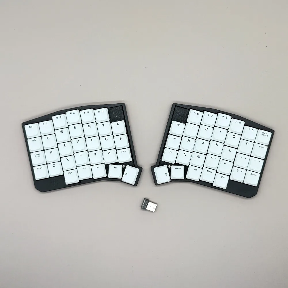WSOFLE Low Profile Wireless Split Mechanical Keyboard 2.4G Ergonomic Hot Swappable VIAL Programmable Keyboard