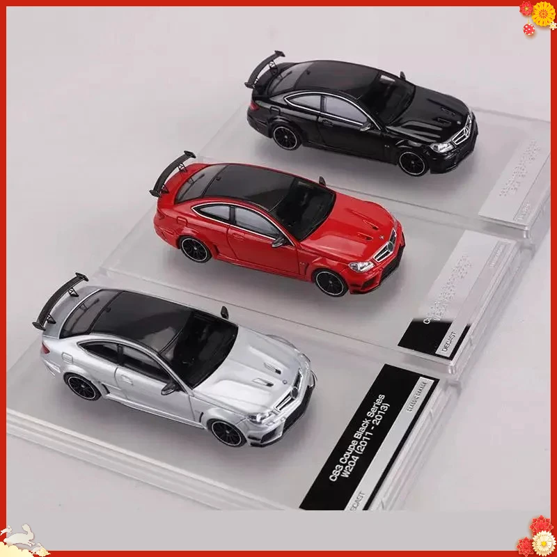 

Diecast Classic Garage 1/64 Scale W204 C63 BS Alloy Car Model Collection Display Ornament Toy Gift