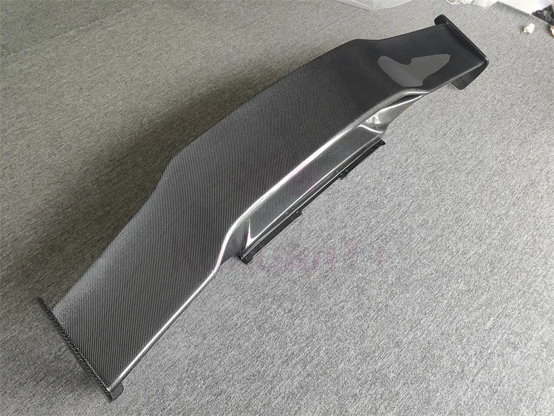 Used for the 2022 Lamborghini Huracan EVO V style high-quality carbon fiber rear spoiler body kit