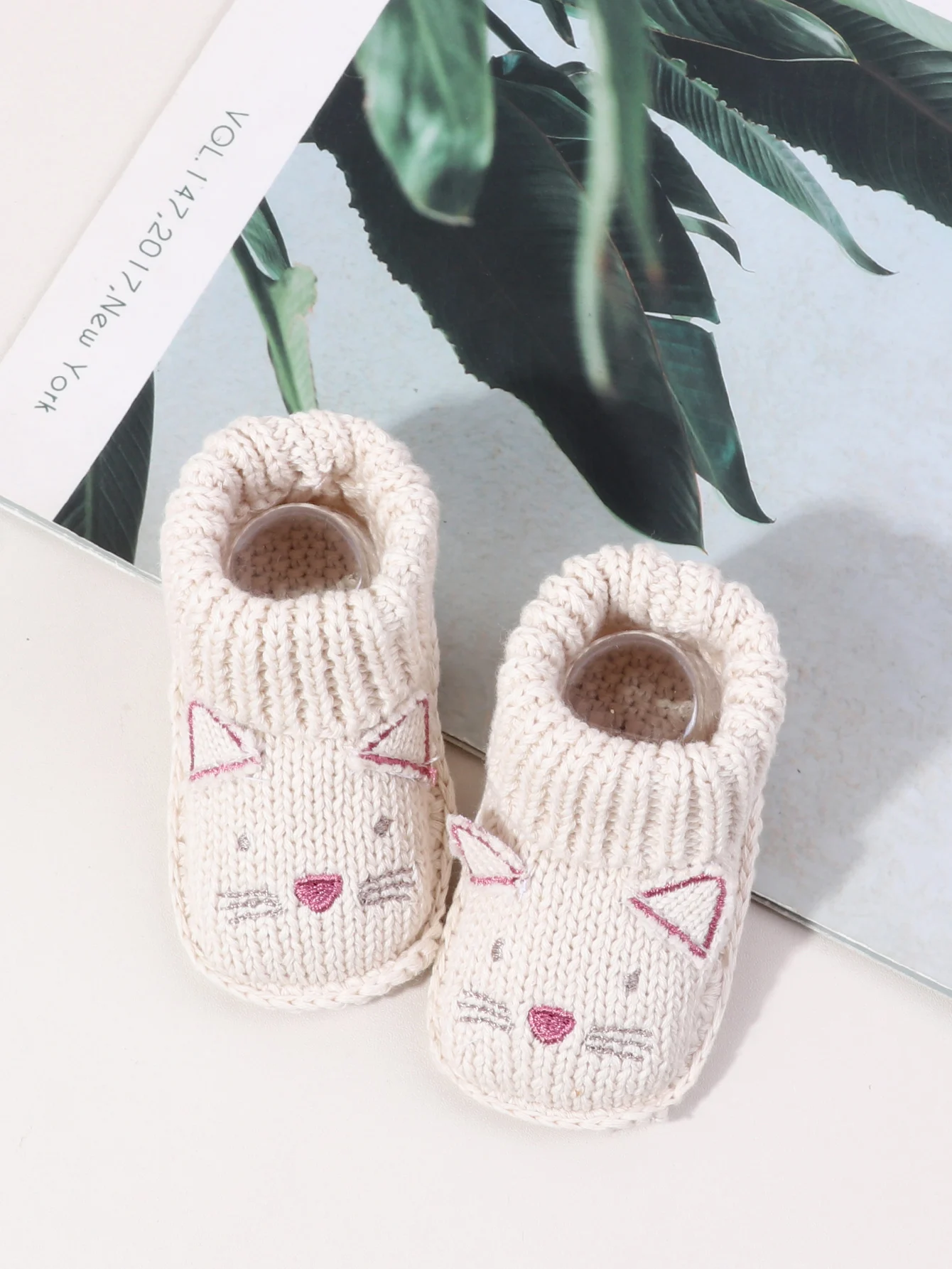 Neue gestrickte Babyschuhe für 0-3 Monate, warm, weich, bequem, mit Cartoon-Muster, für Kleinkinder, rutschfeste Sockenschuhe für Kleinkinder – Detail 17