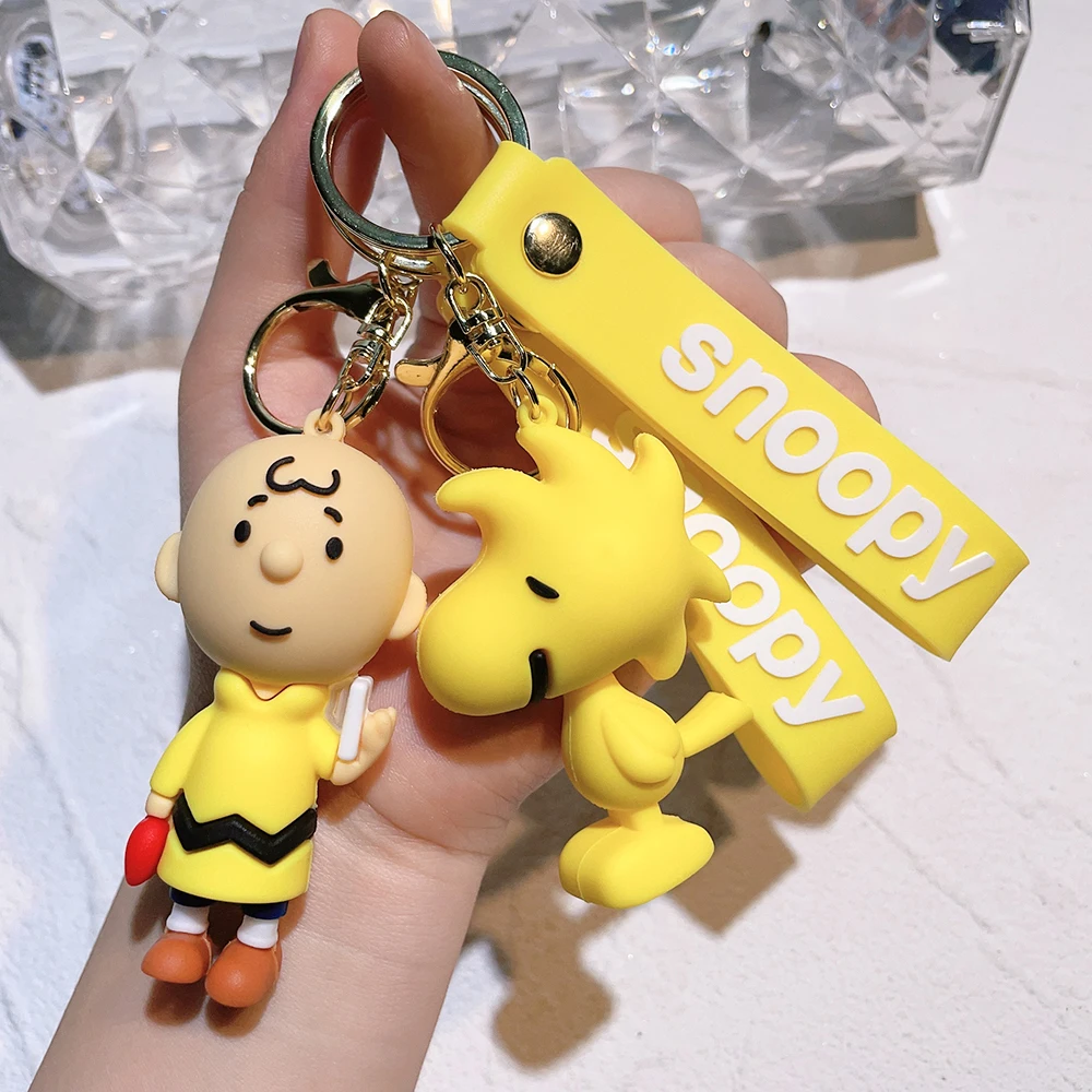1/2/6 piezas Set de llaveros de silicona 3D de Snoopy de varios estilos, bonito personaje de perro de dibujos animados, colgante para bolso, mochila y accesorios para llaves de coche