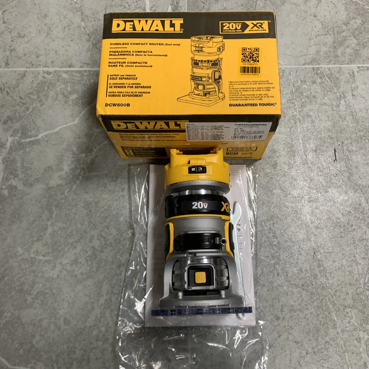 New DEWALT DCW600B 20V MAX XR Cordless Compact Router - Tool Only