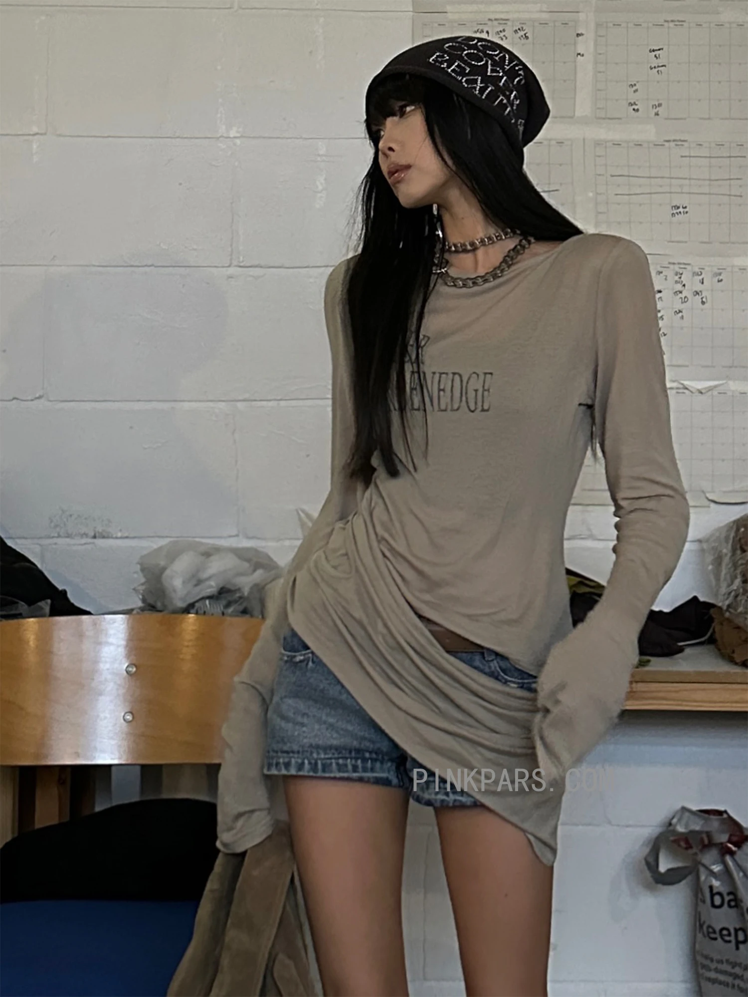 WARDEN EDGE Small Waist Fitted Long Sleeve T-Shirt for Women - Unique Slim-Fit Wasteland Style Casual Top with Trendy Design