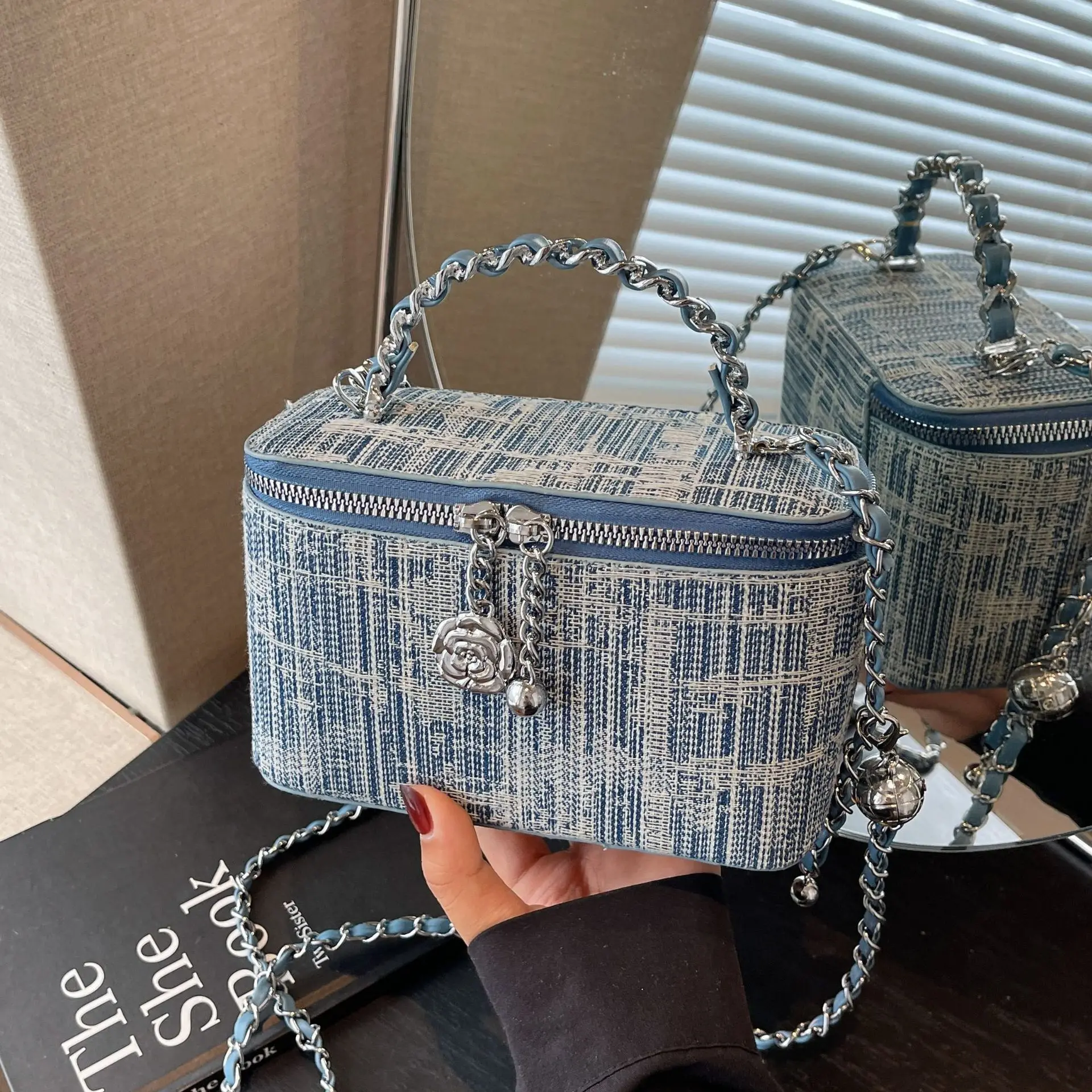 

2025 Elegant Chain Box Bag for Women Stylish Denim Striped Blue Square Purse Trendy Casual Crossbody Shoulder Bag