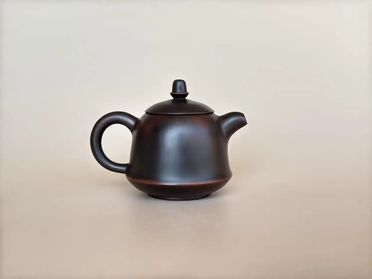 100cc-guangxi-qin-zhou-jinzhong-ceramique-qinzhou-ni-xing-tao-theiere-en-argile-non-yixing-theiere-mi-ni-ri-jin-tong-jin-pour-puer-oolong