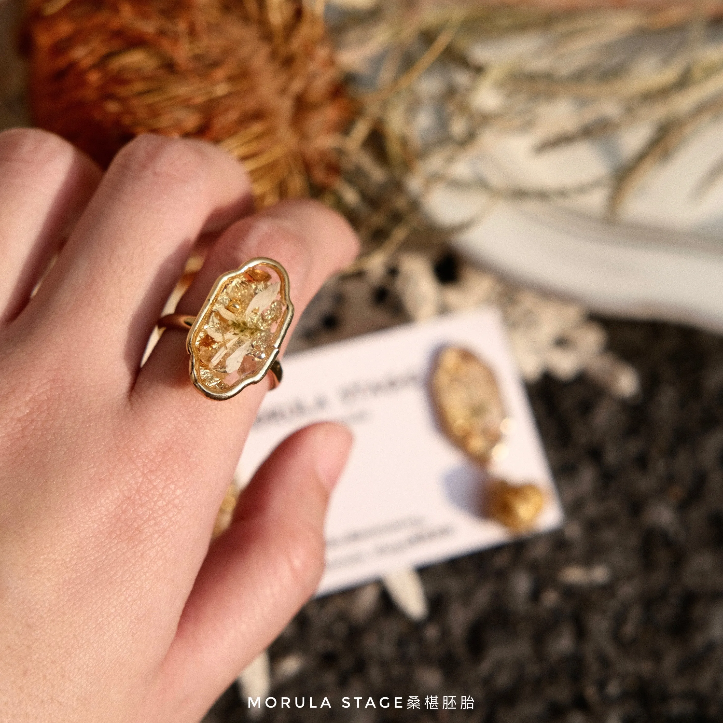 

Vintage Luxury Handmade Designer Jewelry Custom Retro Rings Woman Trend 2025 Exquisite Resin Gold Foil Dried Flower Glass Ring