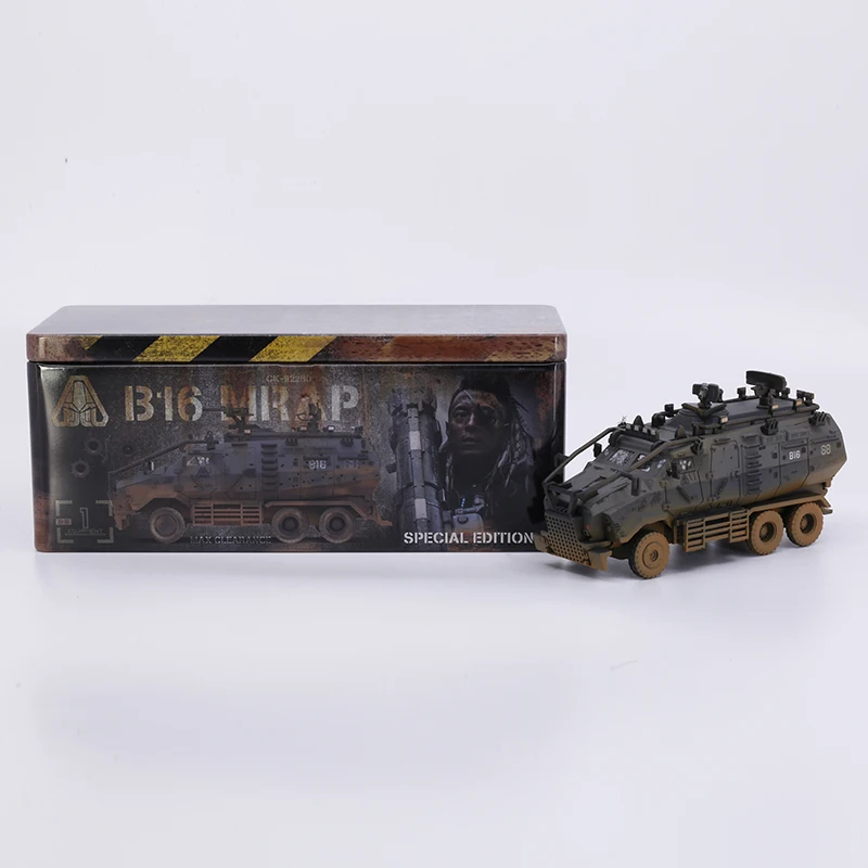 TINY 1:72 Battle Of Tomorrow Muddy Edition Armored Vehicle Contains Doll Alloy Simulation Model Car