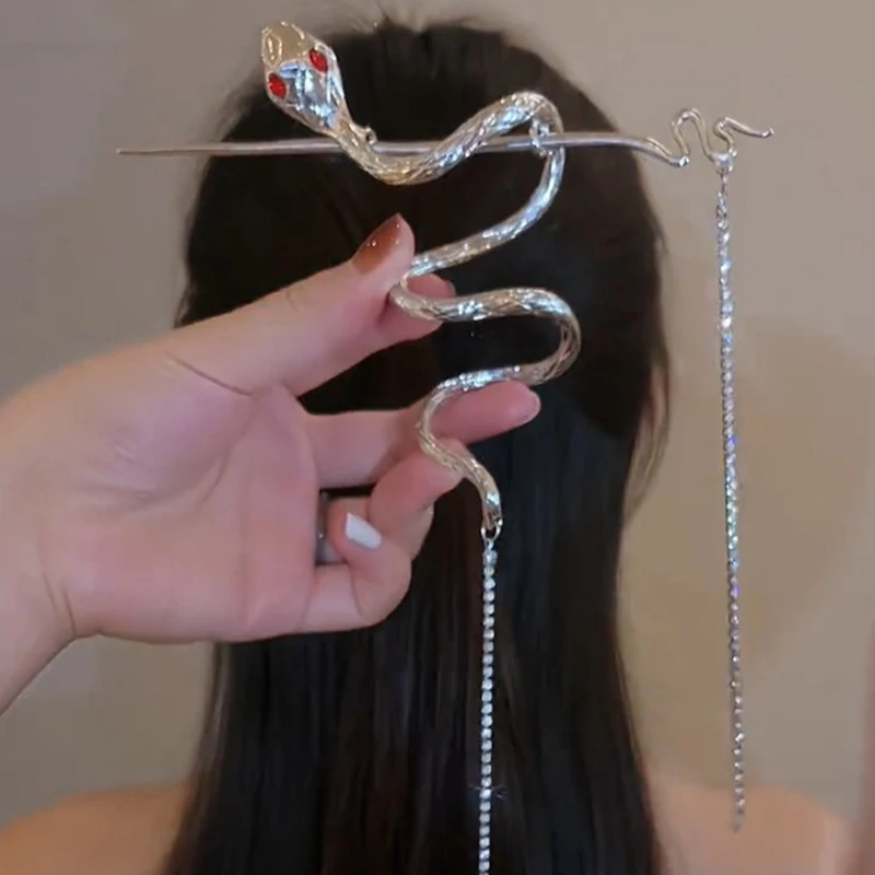 Estilo punk cobra hairpin, chinês strass Headwear, vara de cabelo, fio de enrolamento, borla longa, urdidura