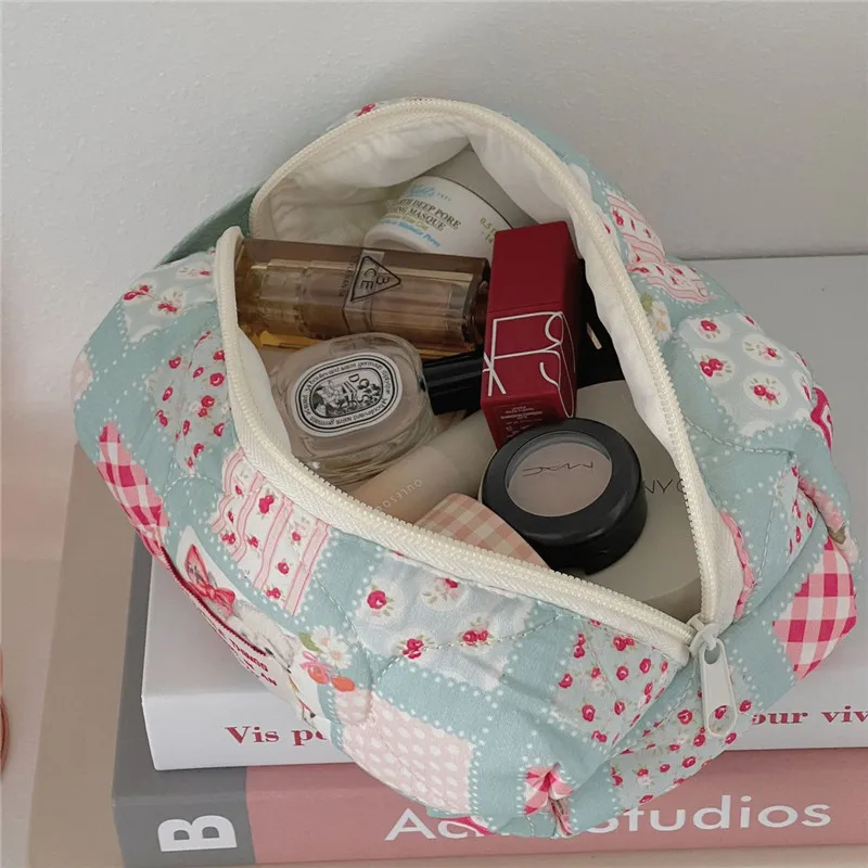 Women\'s Cosmetic Bag Korean Version Lamb Makeup Bag Cartoon Kawaii Makeup Bag Toiletry Bag Fashion Travel Bag Cute Tasche Frauen