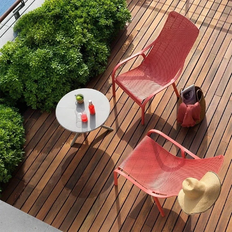 Outdoor lounge chairs, courtyard garden villa balcony pool table and chairs back chairs