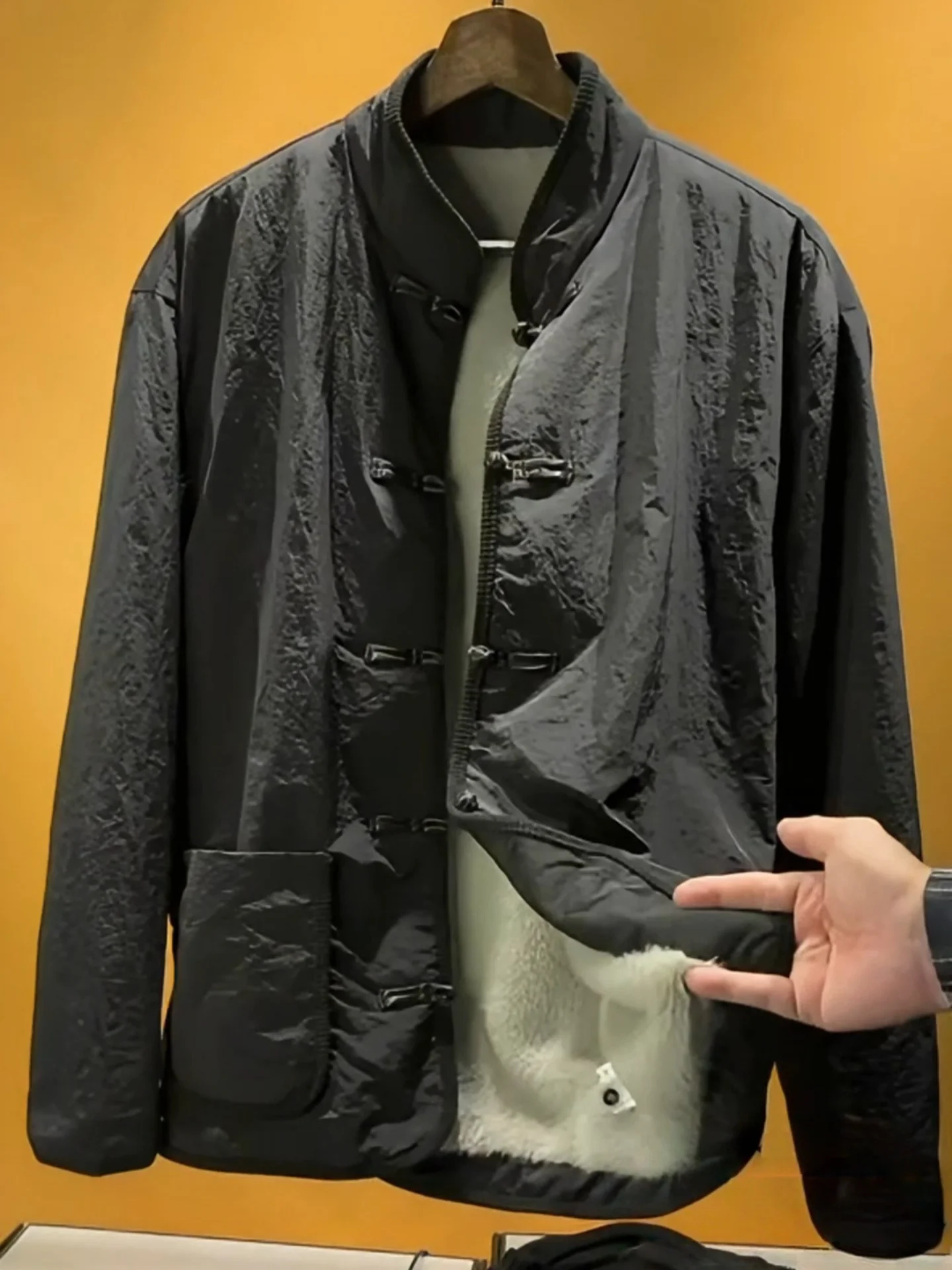 

Men's Winter Jaet Stand Collar Embroidered Front Button Warm Outerwear Faionable Retro Sle with ket Stand Fit