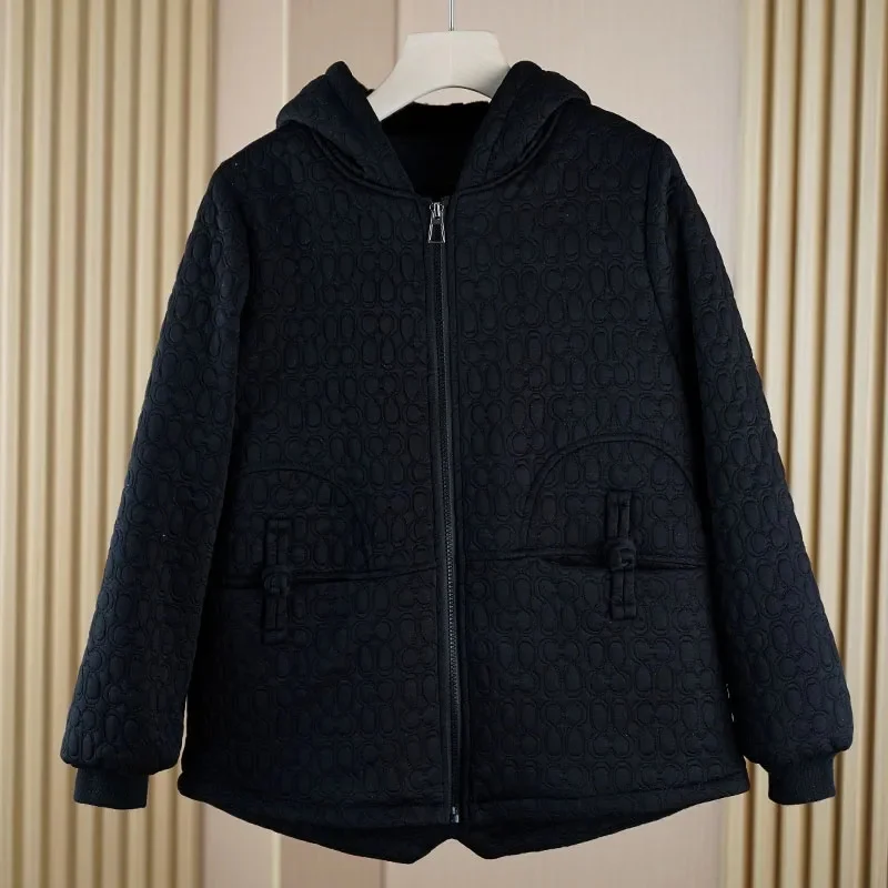 

2025 Высококачественная толстовка с капюшоном для мам среднего возраста, пальто, зимняя женская повседневная короткая куртка, корейская женская мода, длинный размер 6XL, верхняя одежда