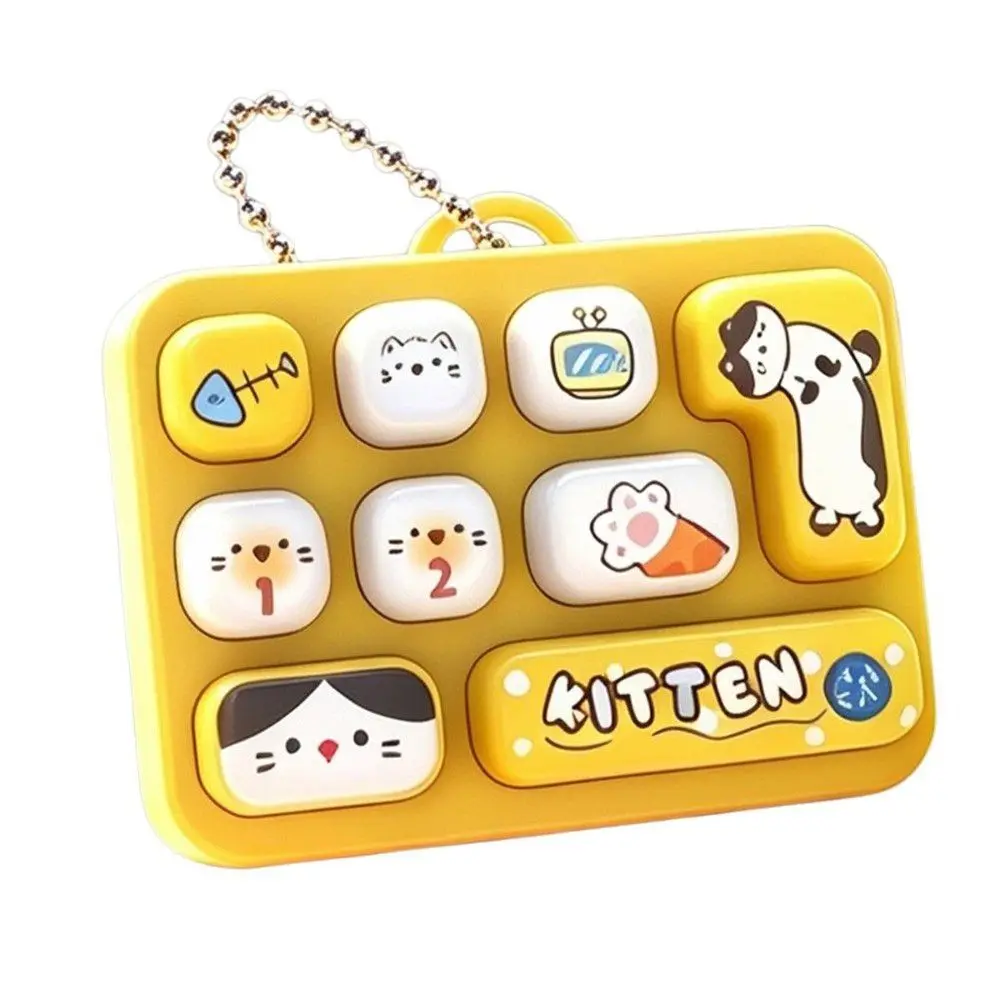 Cartoon 9 Keys Keyboard Keychain Mini Animals Keyboard Clicker Keychain Portable Creative Fingertip Button Keyring Office Use