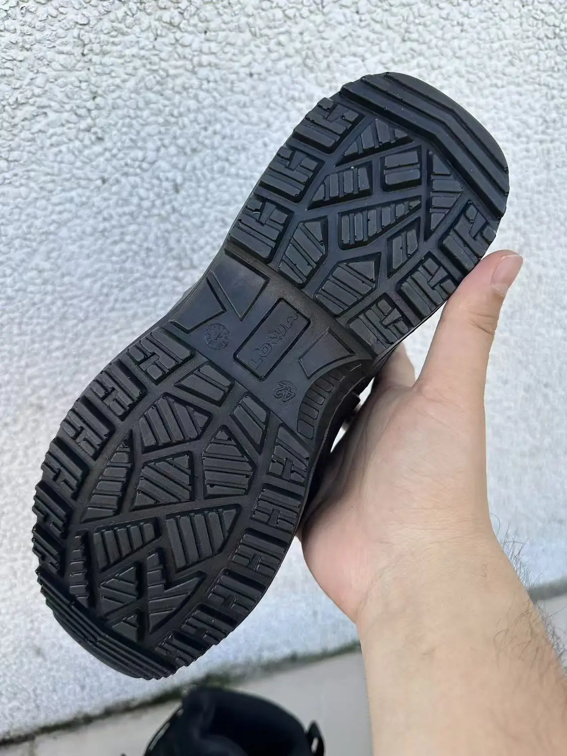 2025 Original Brand Unisex Walking Shoe Designer Wearable Lightweight Off-road Sneaker